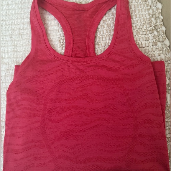 Lululemon Swiftly Tech Tank Top 2.0 - Picture 2 of 6